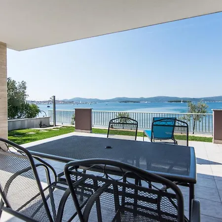 Apartments Villa Marija II Biograd Na Moru Exterior photo