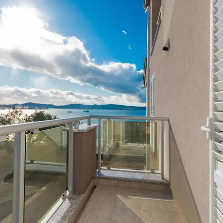 Apartments Villa Marija II Biograd Na Moru Exterior photo